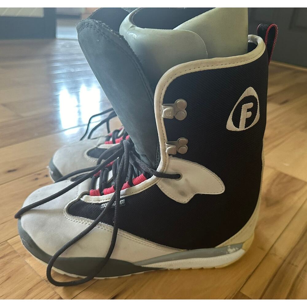 90’s Vintage Burton Freestyle Snowboard Boots Men's size 9 Gray and White - Picture 2 of 10